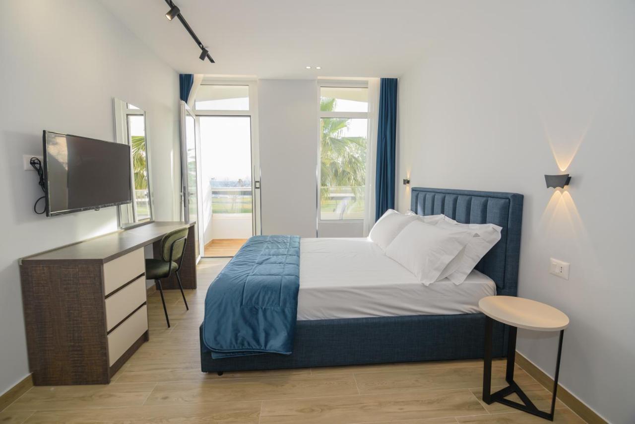 Palm Side Hotel Vlorë Екстериор снимка