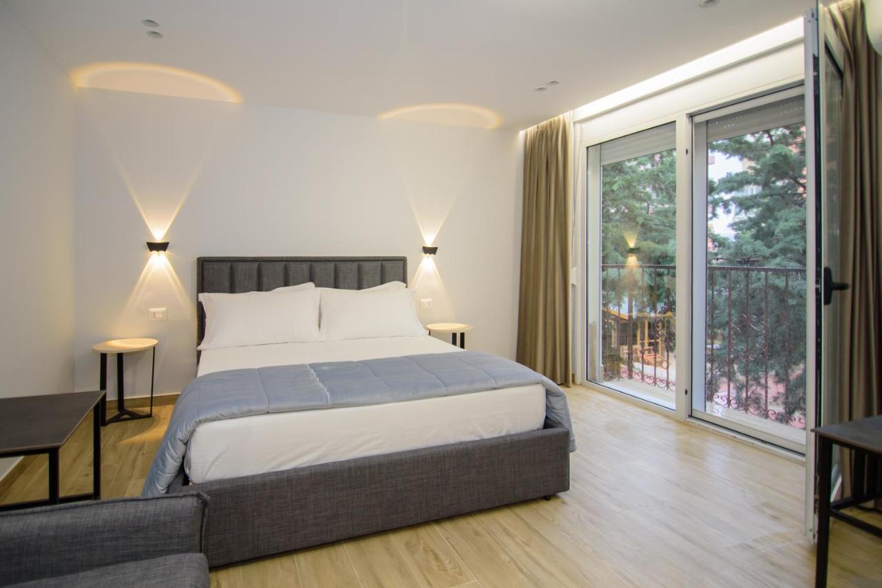 Palm Side Hotel Vlorë Екстериор снимка
