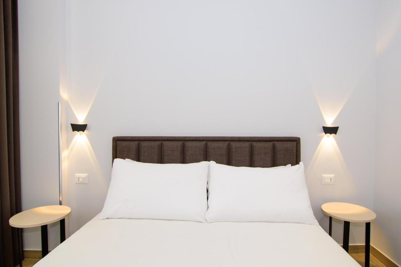 Palm Side Hotel Vlorë Екстериор снимка
