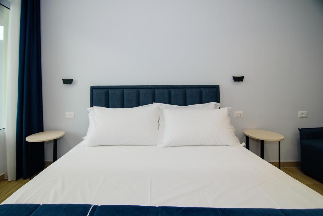 Palm Side Hotel Vlorë Екстериор снимка