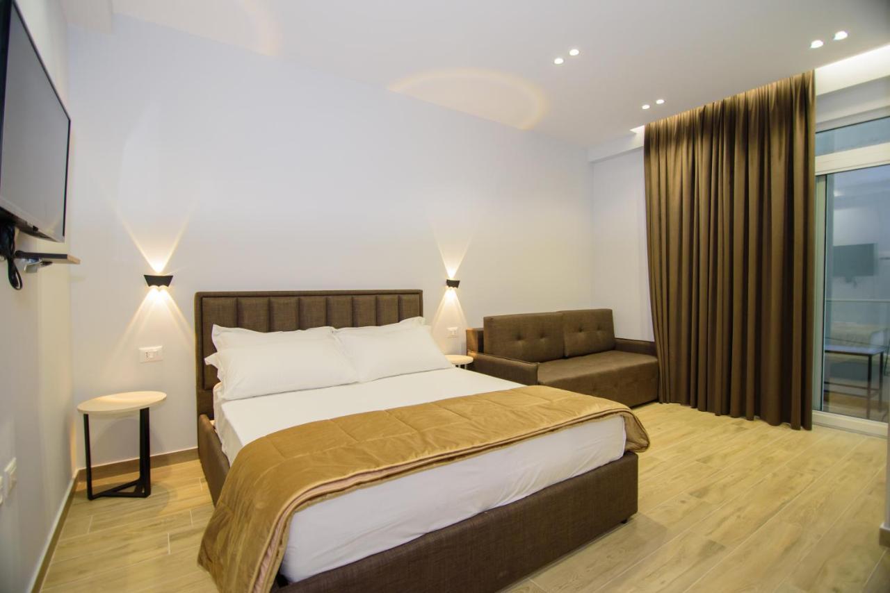 Palm Side Hotel Vlorë Екстериор снимка