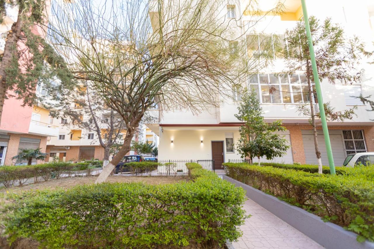 Palm Side Hotel Vlorë Екстериор снимка