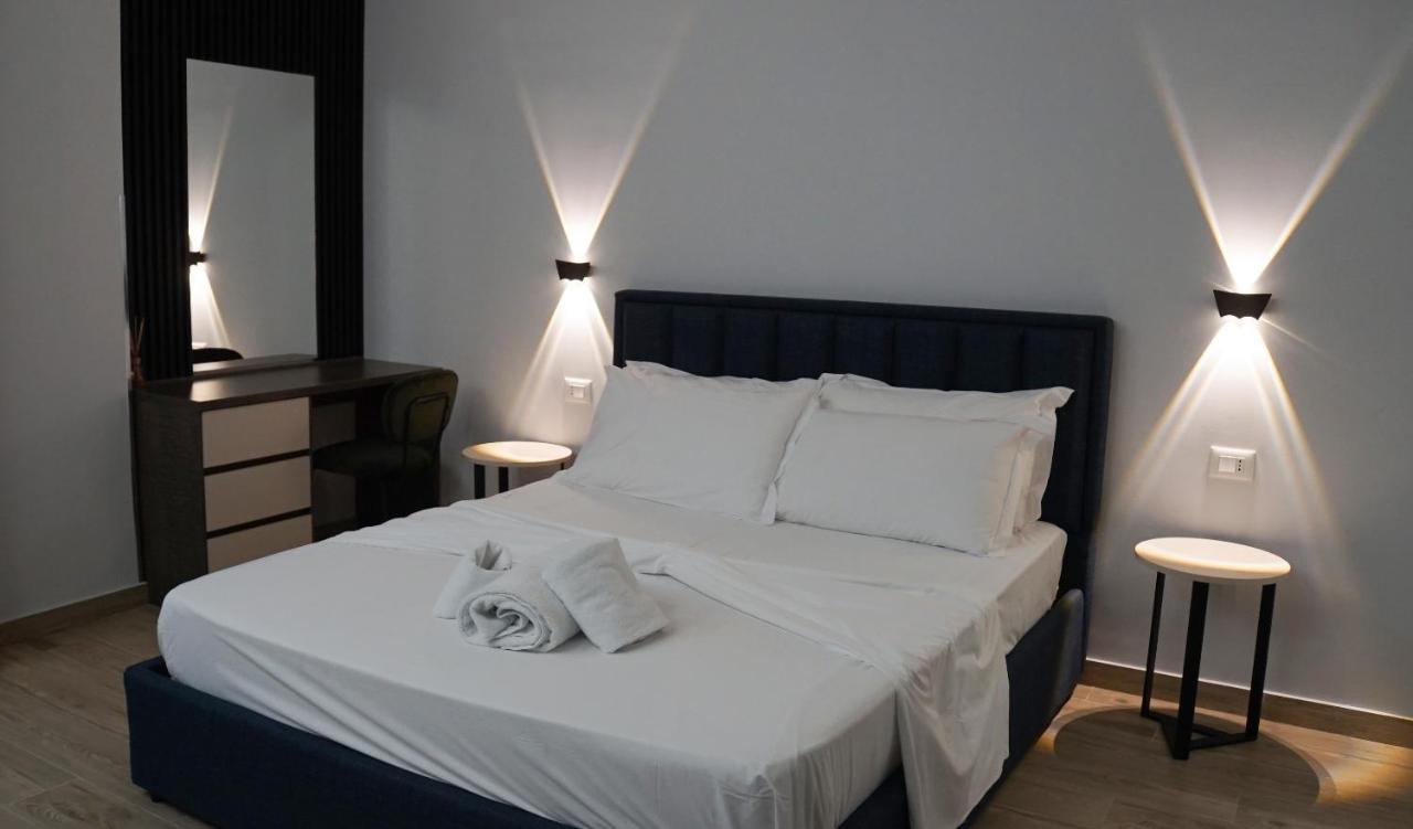 Palm Side Hotel Vlorë Екстериор снимка