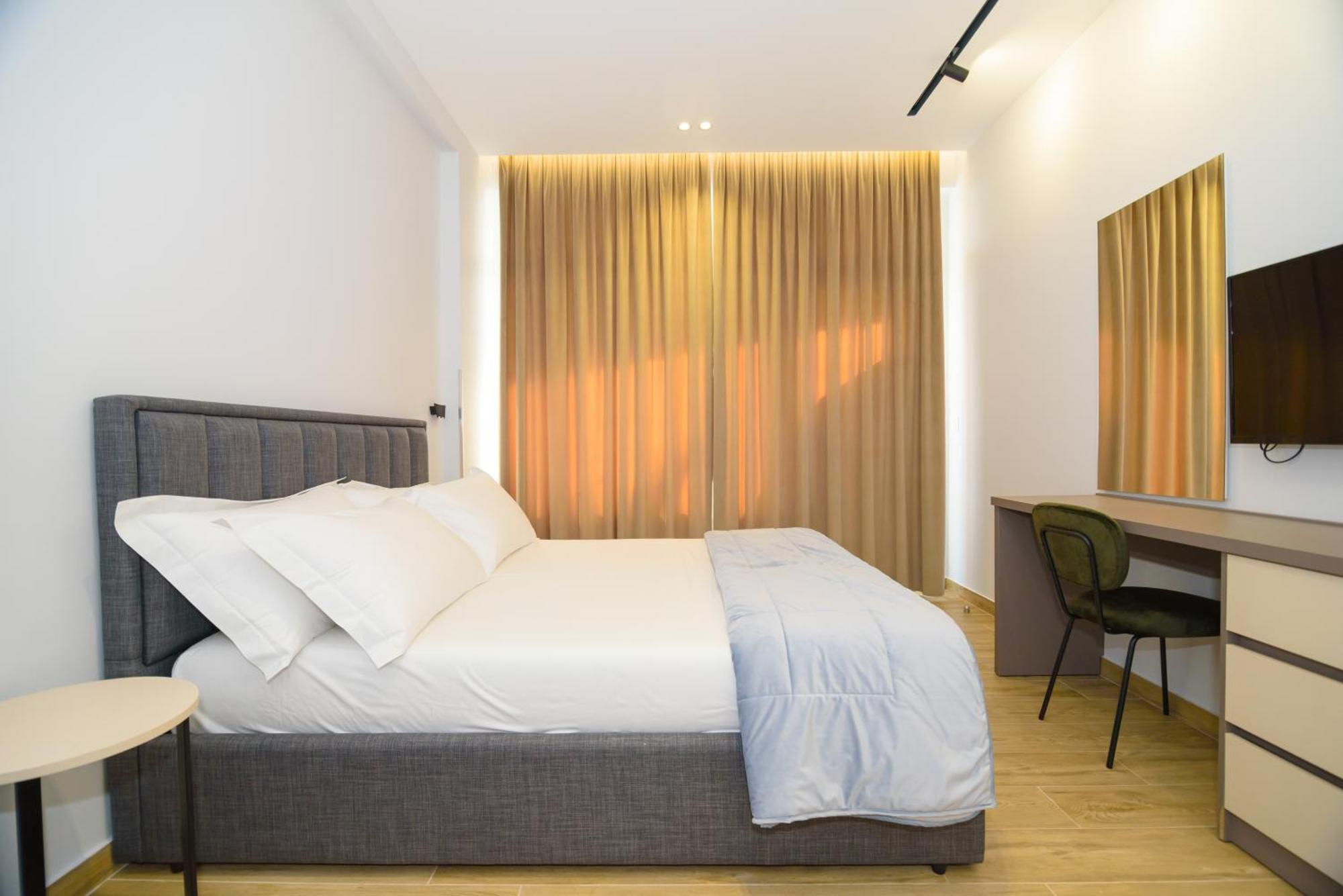 Palm Side Hotel Vlorë Стая снимка