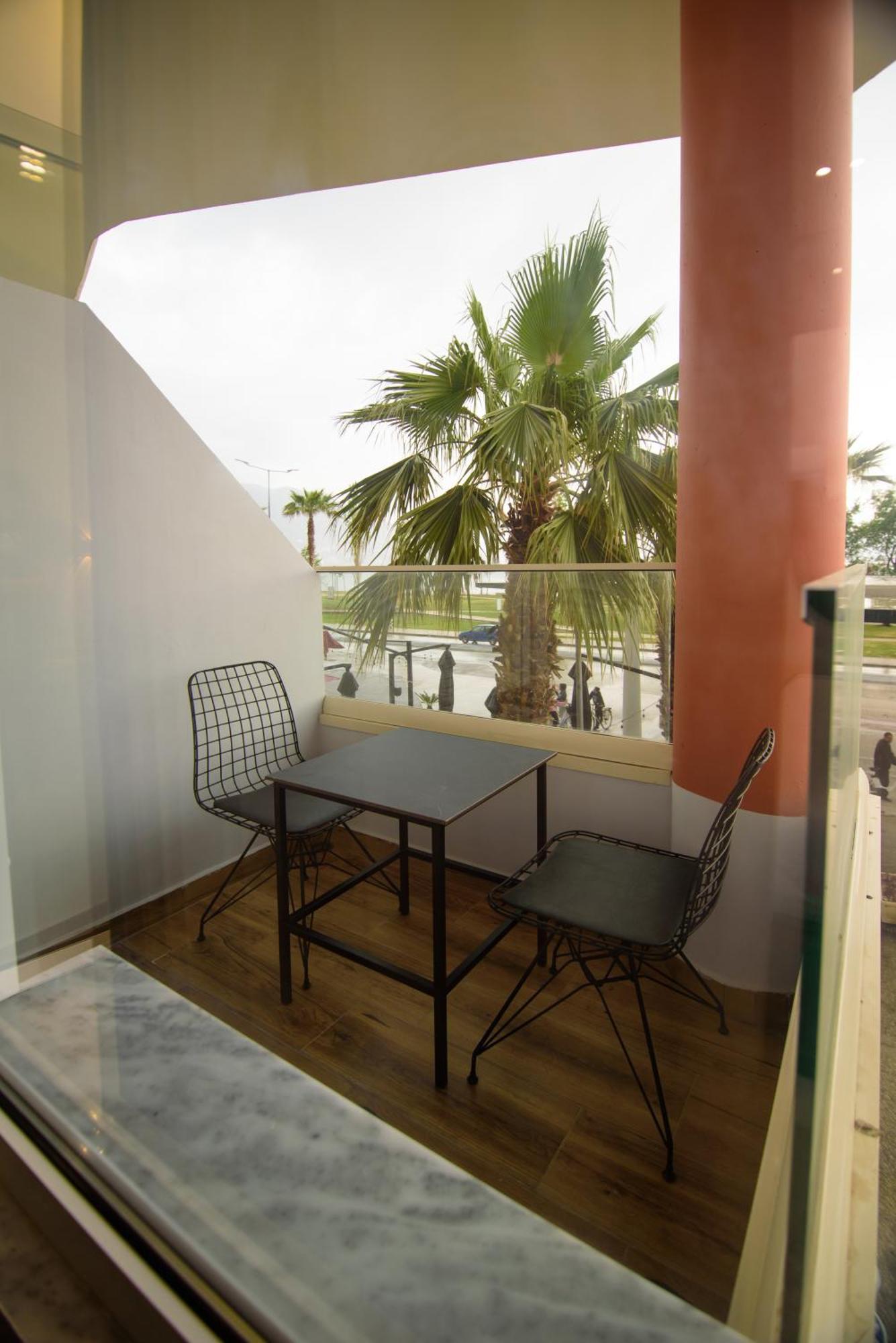 Palm Side Hotel Vlorë Стая снимка