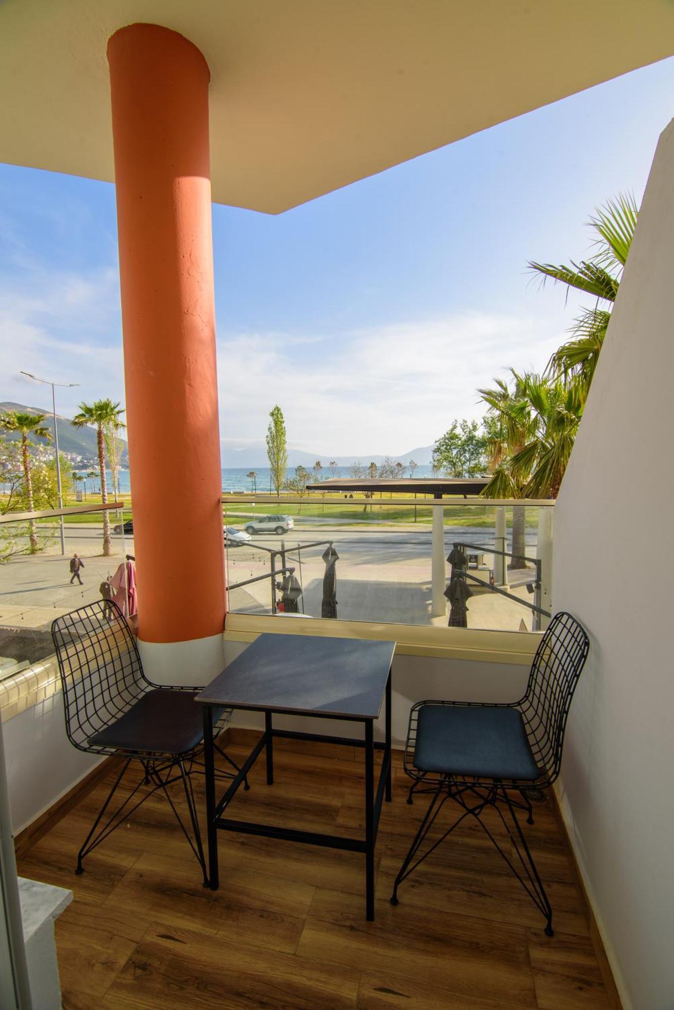Palm Side Hotel Vlorë Стая снимка
